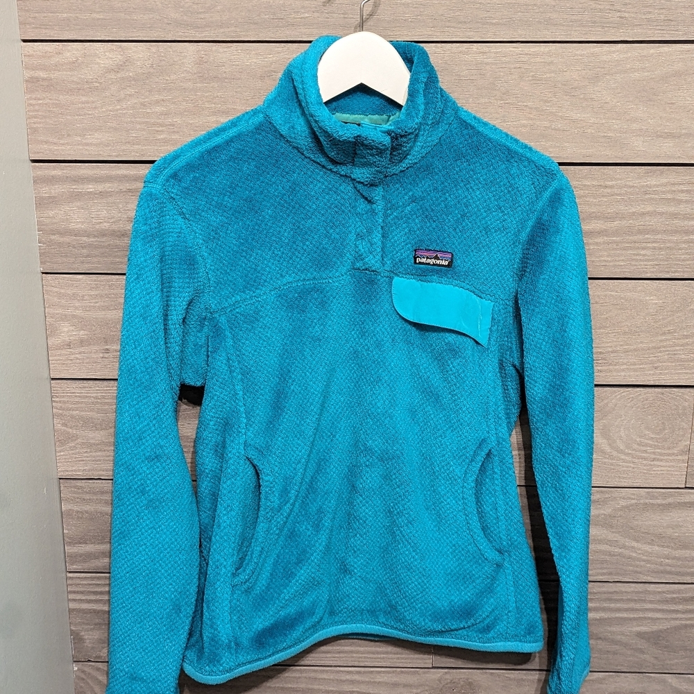 Women's Patagonia fleece pullover